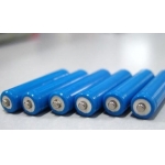 影響三元材料成本價格的兩大因素碳酸鋰和鈷。